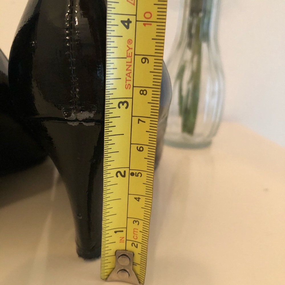 Nine West Black Patent Peep Toe Wedge Pumps - Size 8.5 - Picture 11 of 13
